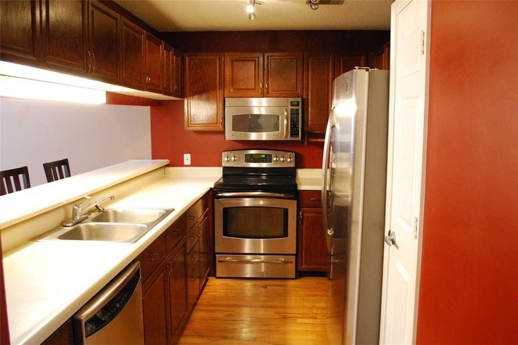 2 bedroom, 3 bathroom, 1,392 sq ft condominium for rent at 3502 Tradewinds Drive, Cumming, GA 30041 for $1,690 a month — photo 9