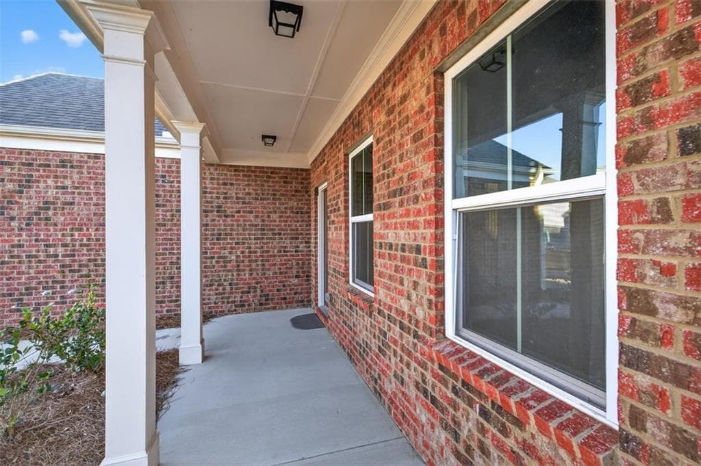 4 bedroom, 4 bathroom, 2,780 sq ft single family residence under contract at 1576 Maston Road, Buford, GA 30011 — photo 3