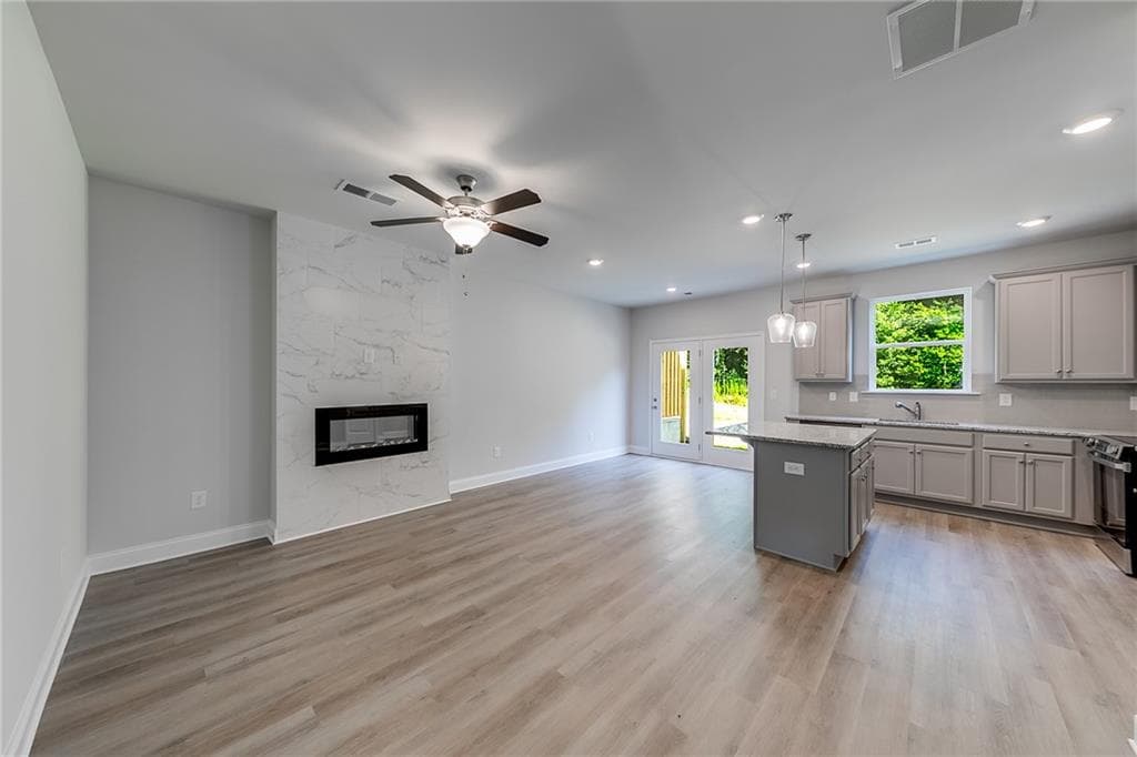 3 bedroom, 3 bathroom, 1,294 sq ft townhouse for sale at 104 Greenview Lot 1602 Court, Homer, GA 30547 — photo 5