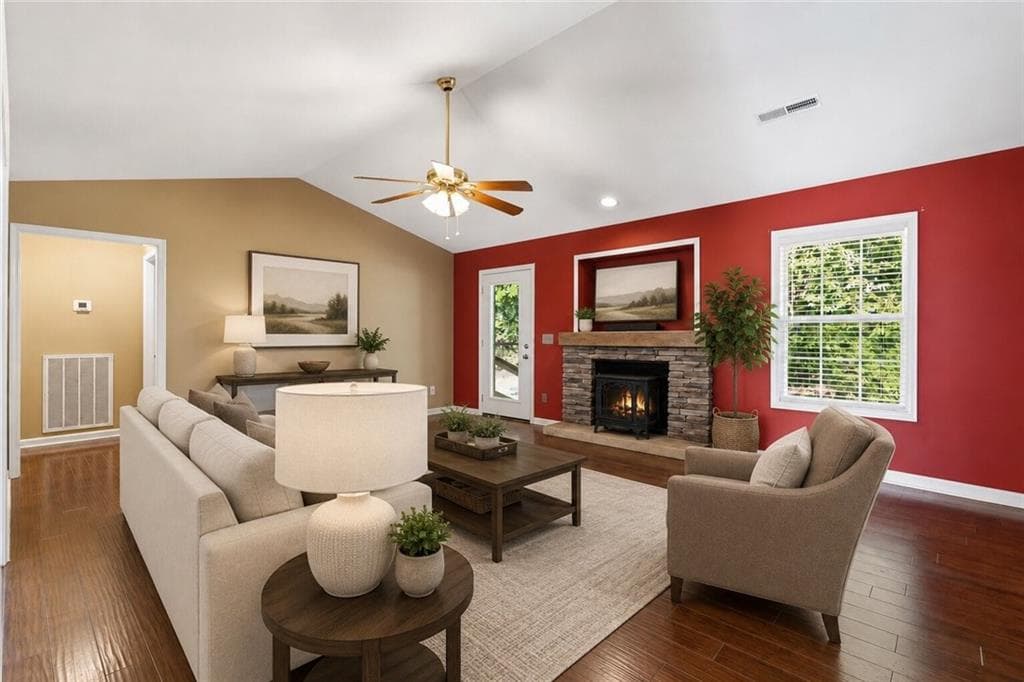 3 bedroom, 2 bathroom, 1,671 sq ft single family residence for sale at 2130 Miller Grove Drive, Dalton, GA 30721 — photo 3