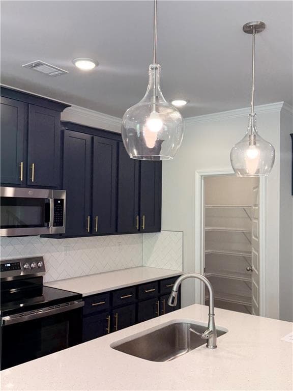 3 bedroom, 3 bathroom, 1,759 sq ft townhouse under contract at 6001 Silverbell Drive, Flowery Branch, GA 30542 — photo 5