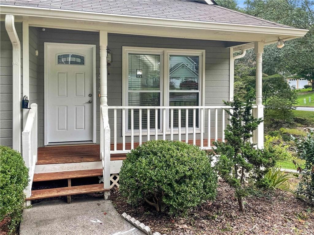 3 bedroom, 4 bathroom, 2,476 sq ft single family residence for rent at 1454 Hembree Station Drive, Marietta, GA 30062 for $2,599 a month — photo 2