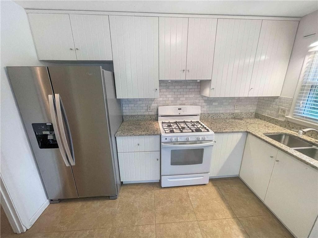 3 bedroom, 4 bathroom, 2,476 sq ft single family residence for rent at 1454 Hembree Station Drive, Marietta, GA 30062 for $2,599 a month — photo 9