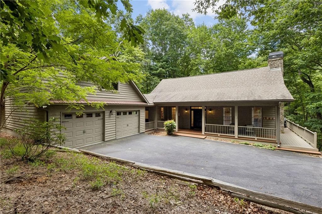 3 bedroom, 2 bathroom, 2,246 sq ft single family residence for sale at 208 Trout Lily Trail, Jasper, GA 30143 — photo 5