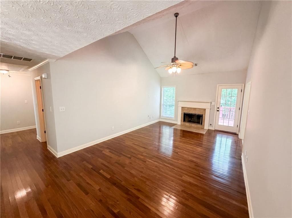 4 bedroom, 3 bathroom, 2,129 sq ft single family residence under contract at 245 Mary Lynn Lane, Newnan, GA 30265 — photo 3