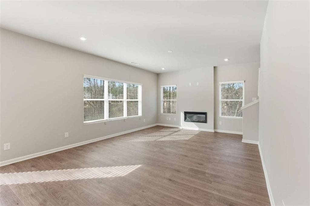 4 bedroom, 3 bathroom, 2,269 sq ft single family residence under contract at 3121 Reserve Valley, Douglasville, GA 30135 — photo 8