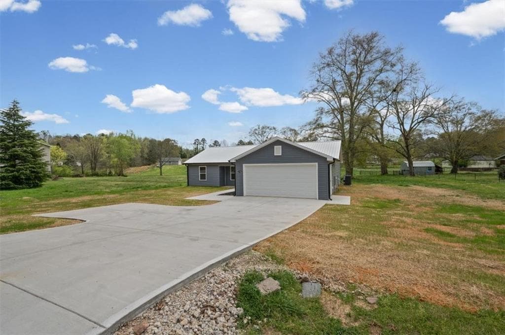 3 bedroom, 2 bathroom, 1,336 sq ft single family residence under contract at 2700 Chulio Road, Rome, GA 30161 — photo 3