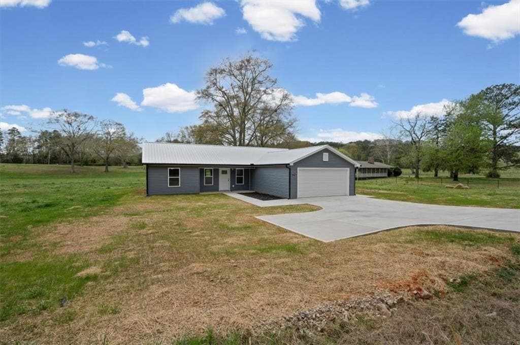 3 bedroom, 2 bathroom, 1,336 sq ft single family residence under contract at 2700 Chulio Road, Rome, GA 30161 — photo 4