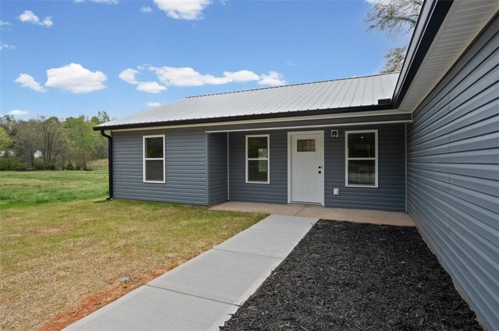 3 bedroom, 2 bathroom, 1,336 sq ft single family residence under contract at 2700 Chulio Road, Rome, GA 30161 — photo 5