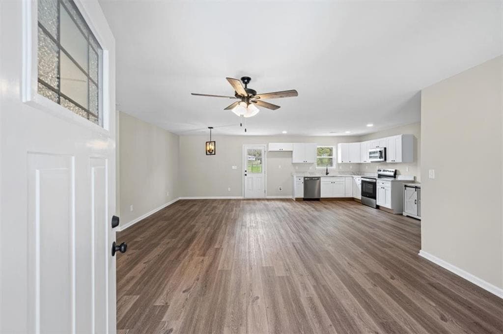 3 bedroom, 2 bathroom, 1,336 sq ft single family residence under contract at 2700 Chulio Road, Rome, GA 30161 — photo 6