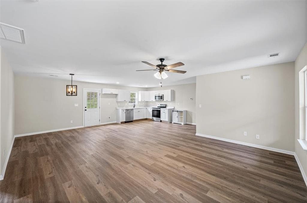 3 bedroom, 2 bathroom, 1,336 sq ft single family residence under contract at 2700 Chulio Road, Rome, GA 30161 — photo 7