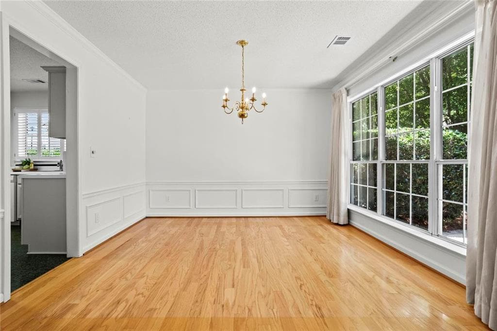 3 bedroom, 2 bathroom, 1,869 sq ft single family residence under contract at 3445 Lakeheath Drive, Cumming, GA 30041 — photo 8