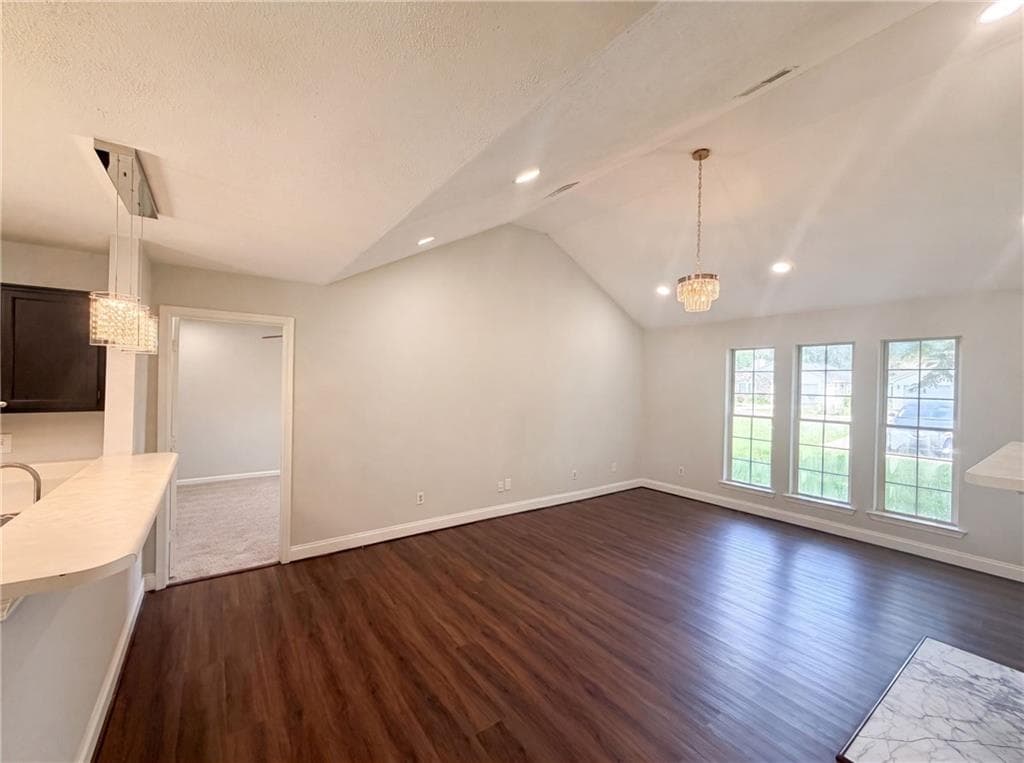 2 bedroom, 2 bathroom, 1,056 sq ft townhouse under contract at 2 Ember Way, Cartersville, GA 30120 — photo 7