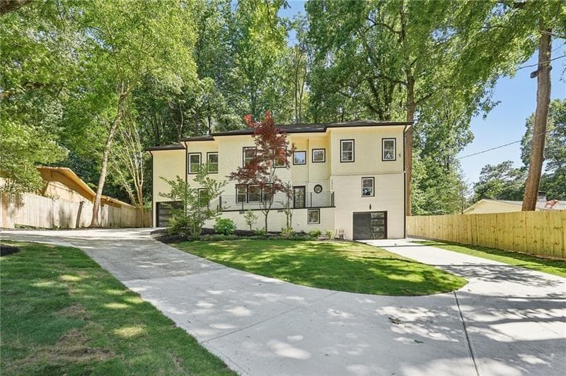6 bedroom, 7 bathroom, 4,428 sq ft single family residence for sale at 2423 Melinda Drive, Atlanta, GA 30345 — photo 3
