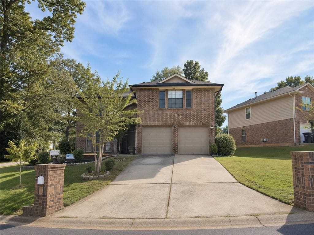 3 bedroom, 3 bathroom, 2,242 sq ft single family residence for sale at 6992 Ivy Pointe Row, Austell, GA 30168 — photo 2