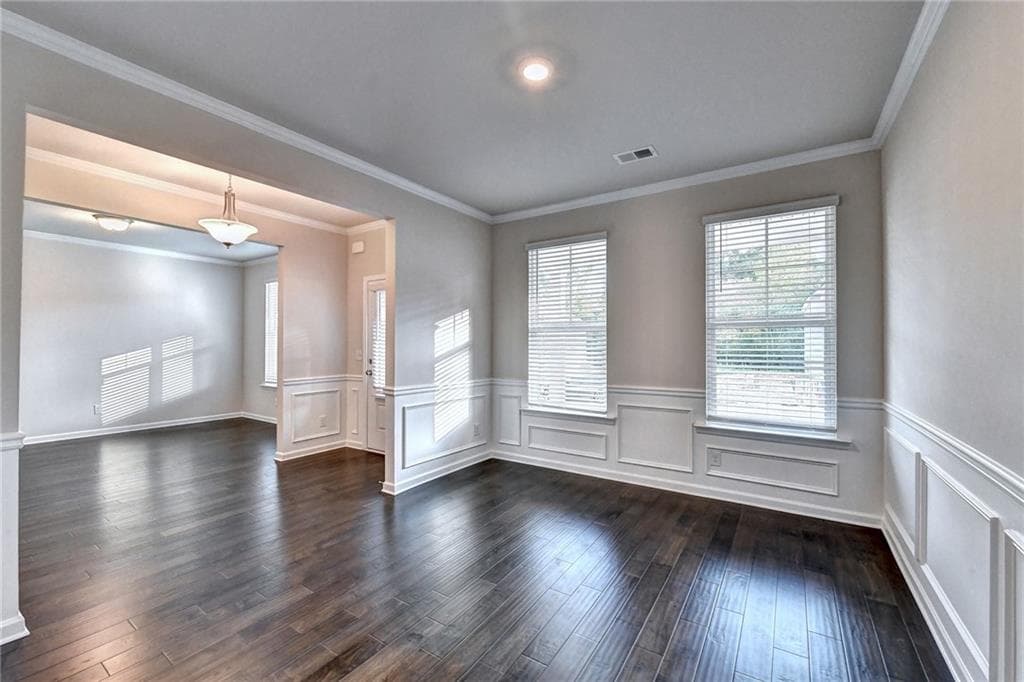 5 bedroom, 3 bathroom, 3,232 sq ft single family residence under contract at 354 Paxton Lane, Jefferson, GA 30549 — photo 6