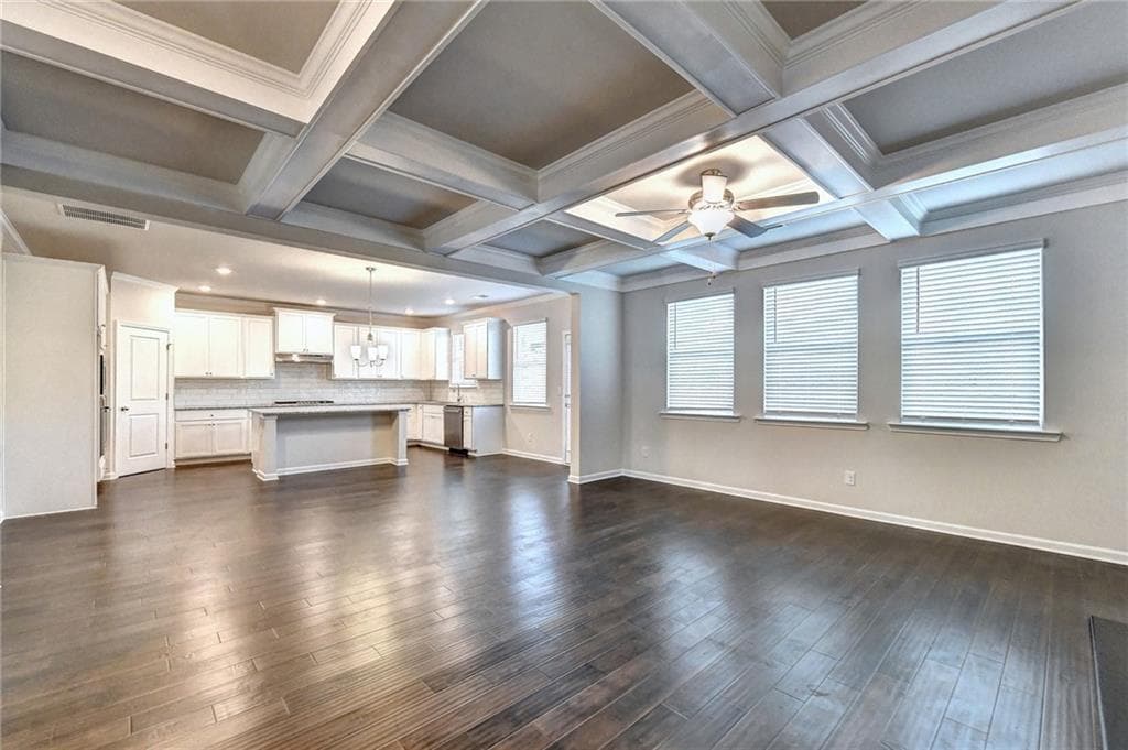 5 bedroom, 3 bathroom, 3,232 sq ft single family residence under contract at 354 Paxton Lane, Jefferson, GA 30549 — photo 8