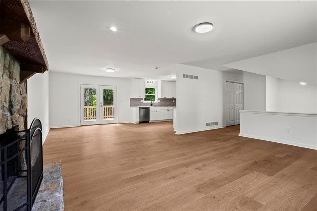 3 bedroom, 2 bathroom single family residence for sale at 4899 Hawk Trail, Marietta, GA 30066 — photo 3