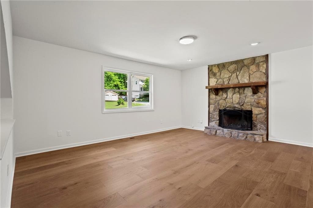 3 bedroom, 2 bathroom single family residence for sale at 4899 Hawk Trail, Marietta, GA 30066 — photo 4