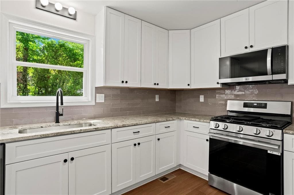 3 bedroom, 2 bathroom single family residence for sale at 4899 Hawk Trail, Marietta, GA 30066 — photo 8