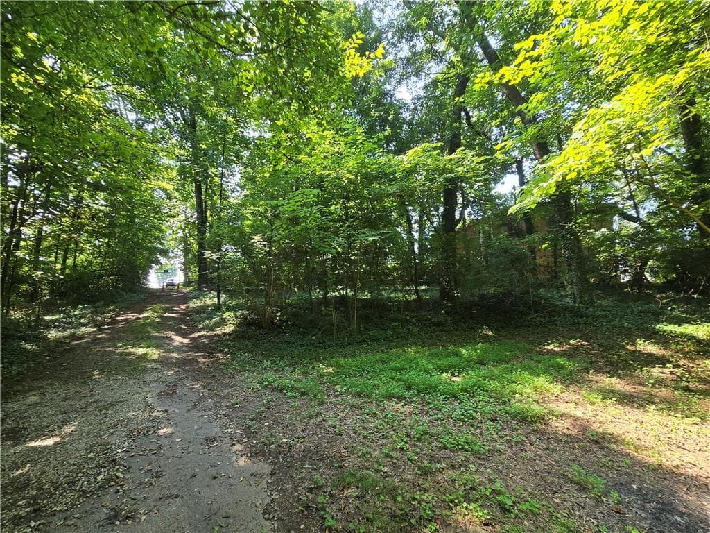 2 bedroom, 1 bathroom, 816 sq ft single family residence under contract at 1778 Austell Road, Marietta, GA 30008 — photo 2