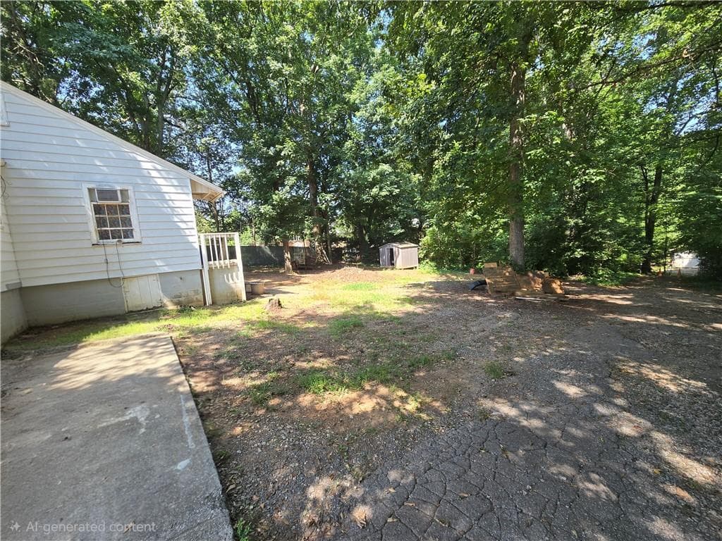 2 bedroom, 1 bathroom, 816 sq ft single family residence under contract at 1778 Austell Road, Marietta, GA 30008 — photo 5