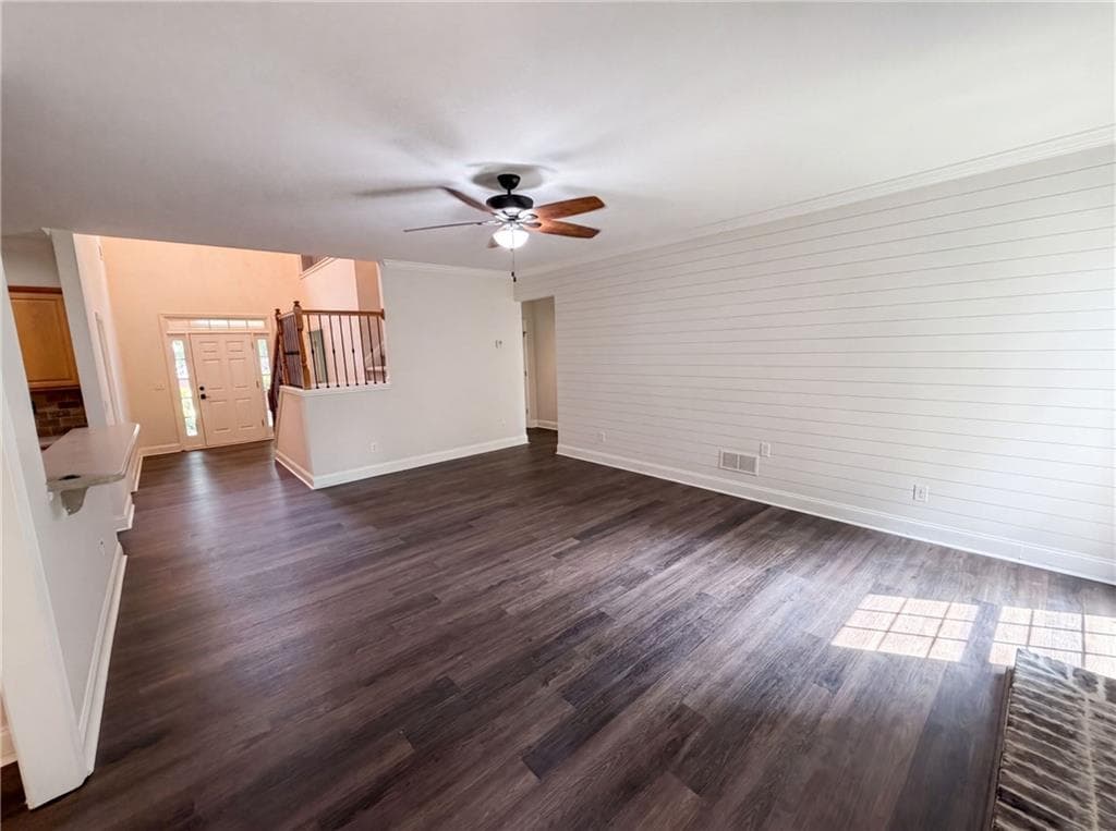 4 bedroom, 2 bathroom, 2,764 sq ft single family residence for sale at 8635 Amsbury Way, Cumming, GA 30041 — photo 7