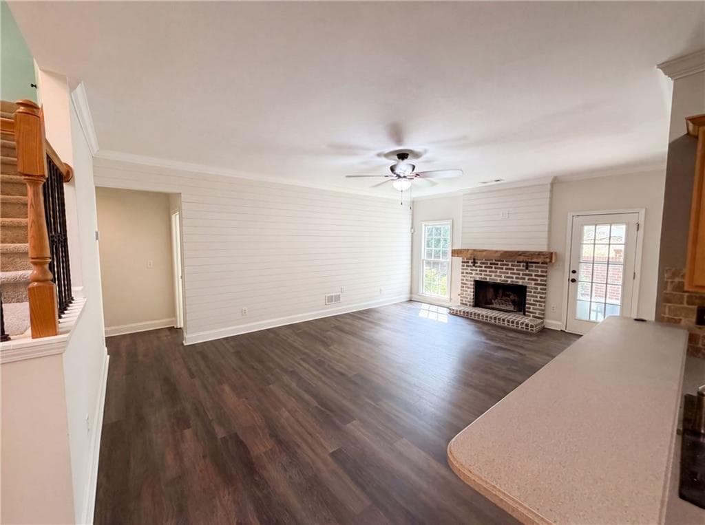 4 bedroom, 2 bathroom, 2,764 sq ft single family residence for sale at 8635 Amsbury Way, Cumming, GA 30041 — photo 8