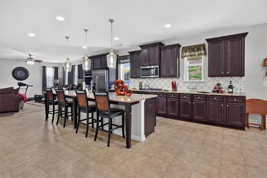 6 bedroom, 4 bathroom, 3,942 sq ft single family residence for sale at 405 Victoria Heights Drive, Dallas, GA 30132 — photo 8