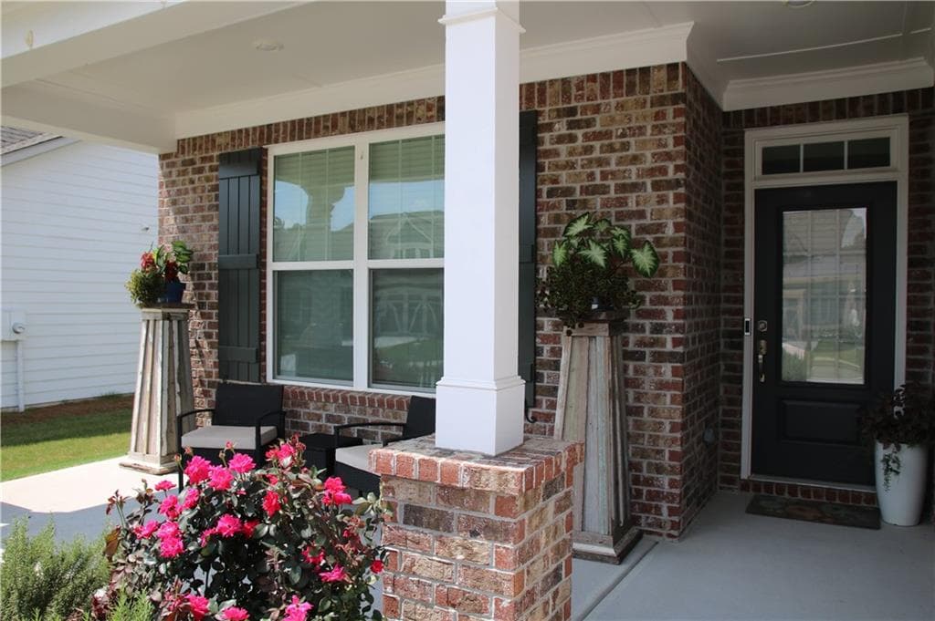 4 bedroom, 3 bathroom, 2,685 sq ft single family residence for sale at 560 Plainfield Street, Fayetteville, GA 30215 — photo 3