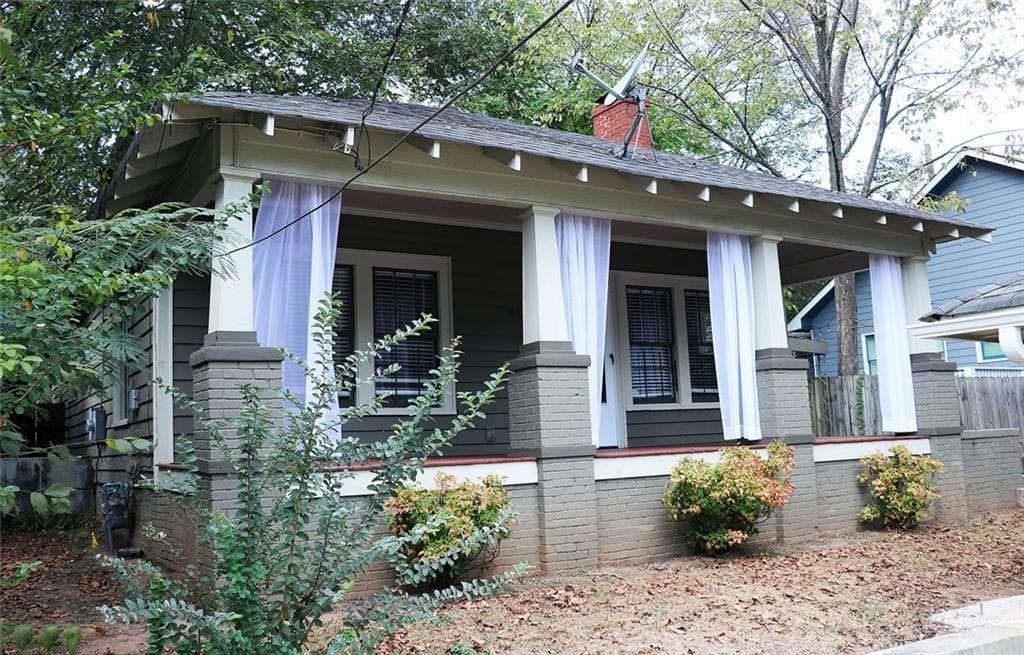 2 bedroom, 1 bathroom, 1,200 sq ft duplex for rent at 43 Whitefoord Avenue, Atlanta, GA 30317 for $2,100 a month — photo 1 of 20