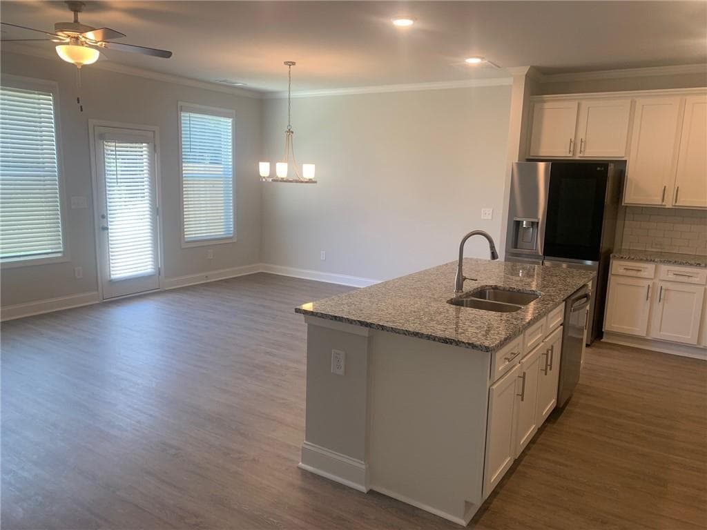 3 bedroom, 3 bathroom, 1,932 sq ft townhouse for sale at 3883 Brookburn Park, Gainesville, GA 30506 — photo 3