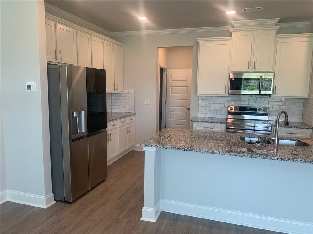 3 bedroom, 3 bathroom, 1,932 sq ft townhouse for sale at 3883 Brookburn Park, Gainesville, GA 30506 — photo 4
