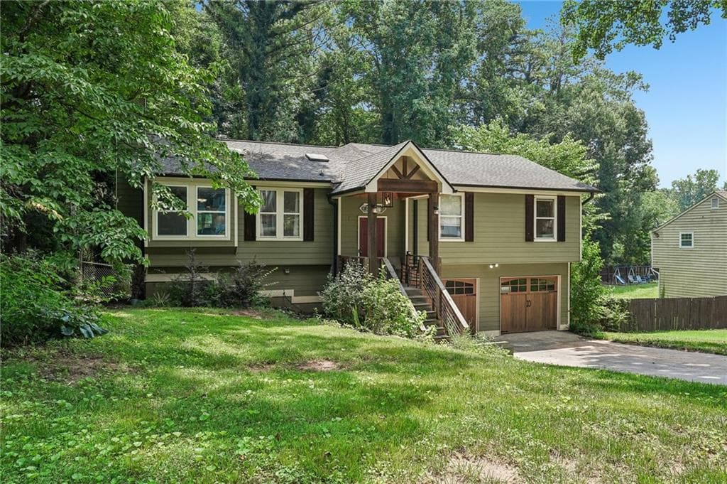 4 bedroom, 3 bathroom, 2,171 sq ft single family residence for sale at 3400 Chastain Crossing, Marietta, GA 30066 — photo 1 of 33
