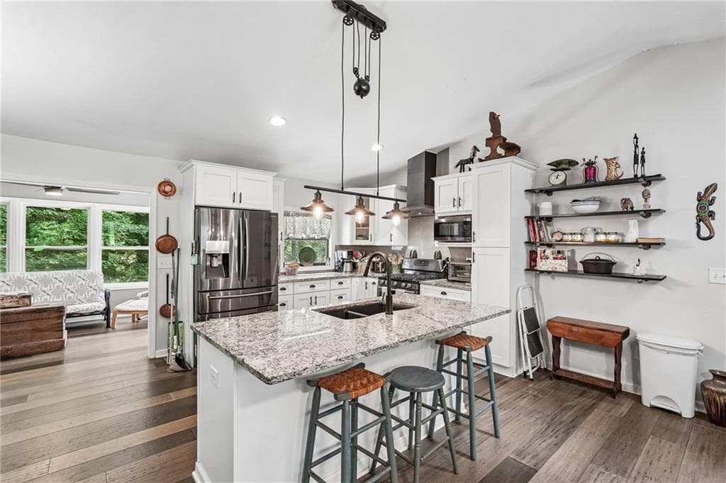 4 bedroom, 3 bathroom, 2,171 sq ft single family residence for sale at 3400 Chastain Crossing, Marietta, GA 30066 — photo 6