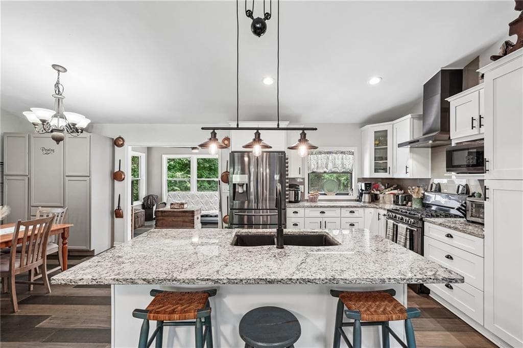 4 bedroom, 3 bathroom, 2,171 sq ft single family residence for sale at 3400 Chastain Crossing, Marietta, GA 30066 — photo 7
