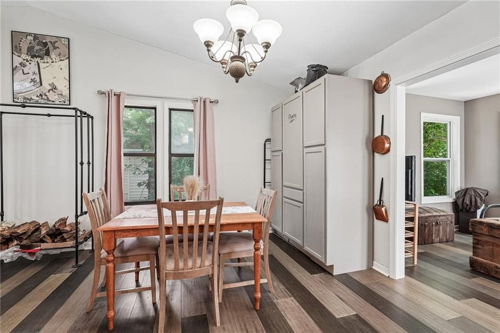 4 bedroom, 3 bathroom, 2,171 sq ft single family residence for sale at 3400 Chastain Crossing, Marietta, GA 30066 — photo 10