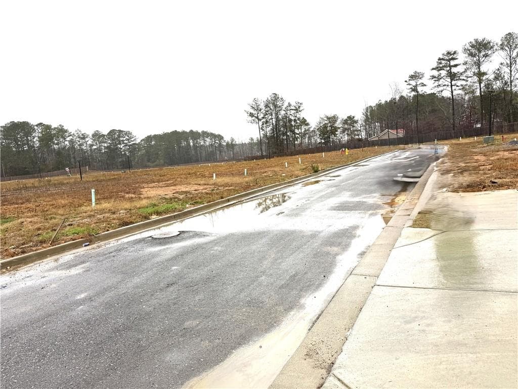 other under contract at 160 Village Green Drive, Adairsville, GA 30103