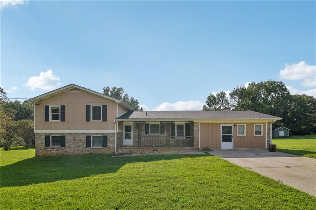 3 bedroom, 2 bathroom, 2,204 sq ft single family residence for sale at 4773 Bell Circle, Conyers, GA 30094