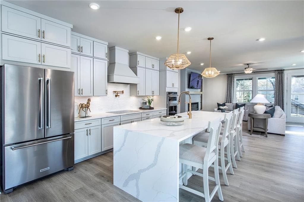 4 bedroom, 4 bathroom, 2,296 sq ft townhouse for sale at 102 Bridgecrest Road, Roswell, GA 30075 — photo 3