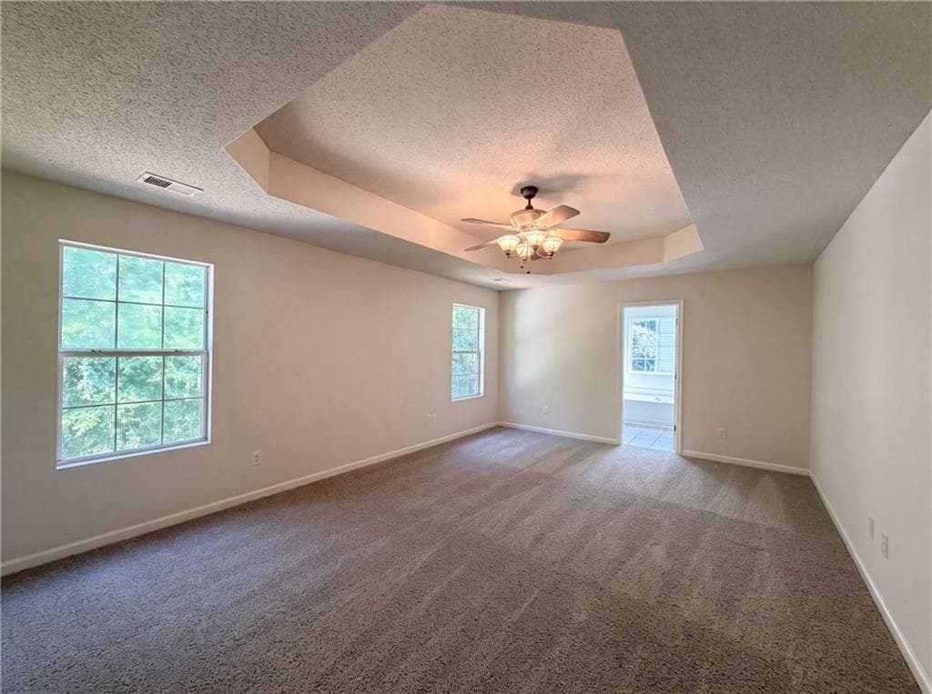 4 bedroom, 3 bathroom, 2,540 sq ft single family residence under contract at 6257 Polar Fox Court, Riverdale, GA 30296 — photo 4