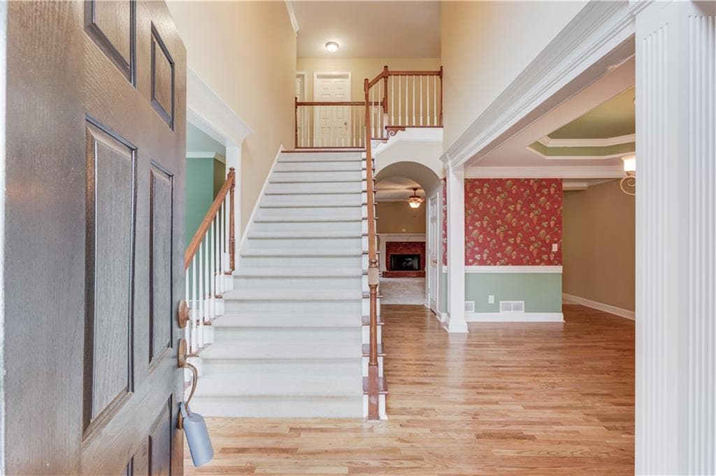 4 bedroom, 5 bathroom, 4,631 sq ft single family residence under contract at 1390 Mount Mckinley Drive, Grayson, GA 30017 — photo 2