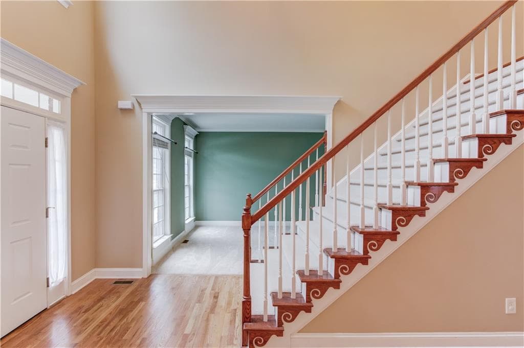 4 bedroom, 5 bathroom, 4,631 sq ft single family residence under contract at 1390 Mount Mckinley Drive, Grayson, GA 30017 — photo 3