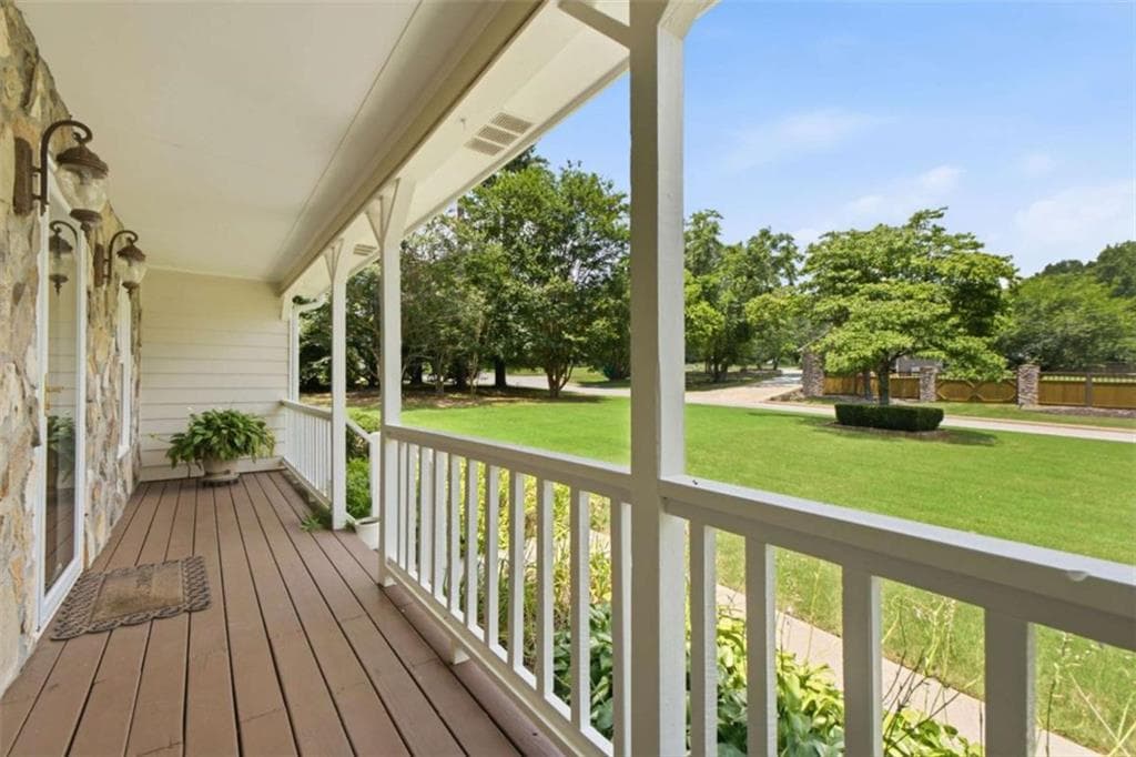 3 bedroom, 2 bathroom, 1,622 sq ft single family residence for sale at 230 Pine Tree Lane, Mcdonough, GA 30252 — photo 5
