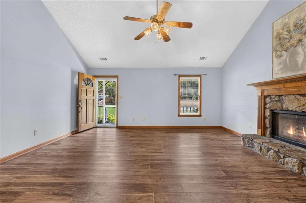 3 bedroom, 2 bathroom, 1,622 sq ft single family residence for sale at 230 Pine Tree Lane, Mcdonough, GA 30252 — photo 8