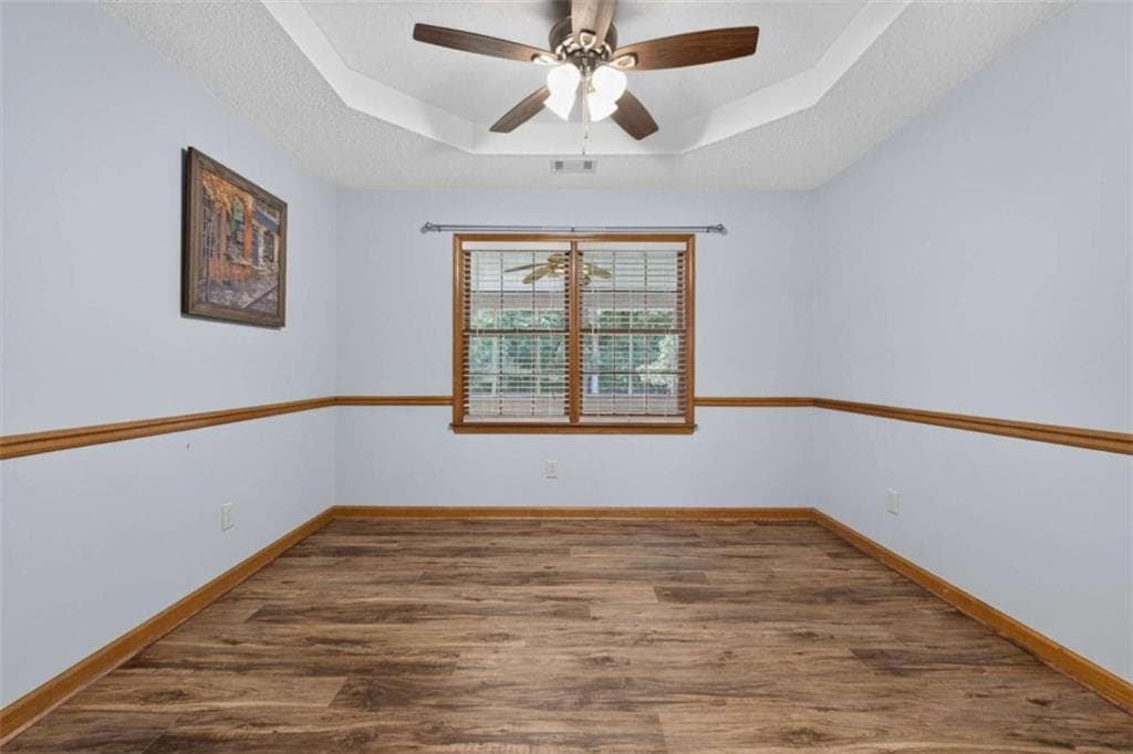 3 bedroom, 2 bathroom, 1,622 sq ft single family residence for sale at 230 Pine Tree Lane, Mcdonough, GA 30252 — photo 9