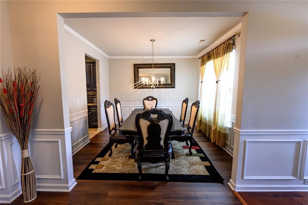 5 bedroom, 4 bathroom, 3,576 sq ft single family residence for sale at 8137 Nolan Trail, Snellville, GA 30039 — photo 4
