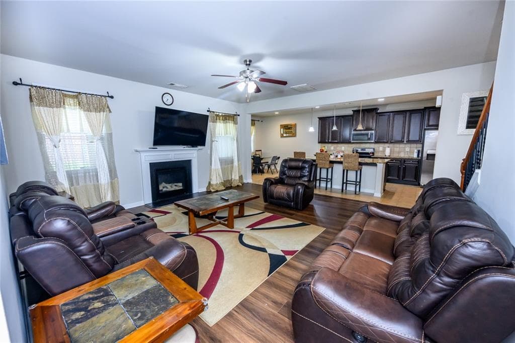 5 bedroom, 4 bathroom, 3,576 sq ft single family residence for sale at 8137 Nolan Trail, Snellville, GA 30039 — photo 6