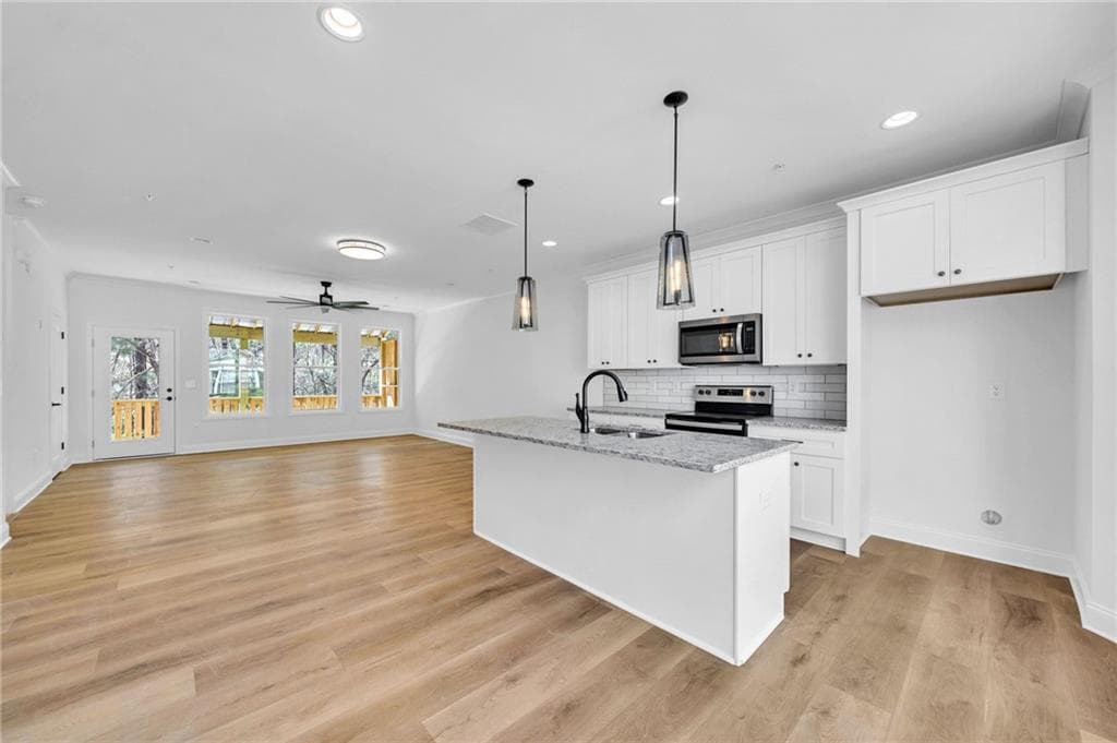 4 bedroom, 3 bathroom, 1,740 sq ft townhouse for rent at 199 Riverstone Commons Circle, Canton, GA 30114 for $2,100 a month — photo 4