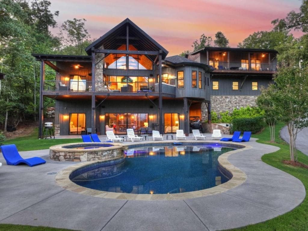 6 bedroom, 8 bathroom, 5,103 sq ft single family residence for sale at 66 Rome Point, Blue Ridge, GA 30513 — photo 5